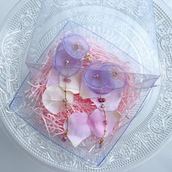 花びらとチェコガラスのピアス/イヤリング 14枚目の画像