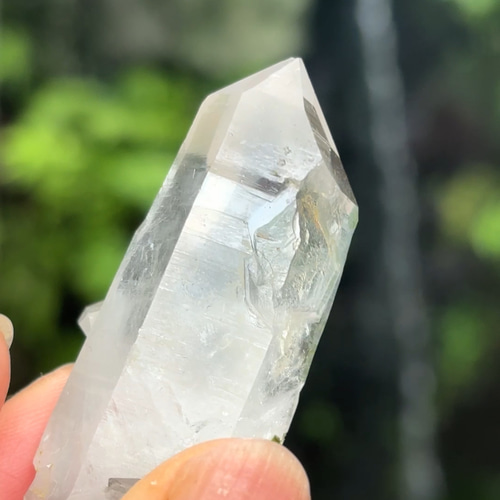 緑簾石（エピドート）with水晶ポイント☆55.5mm☆瀧川神社にて浄化