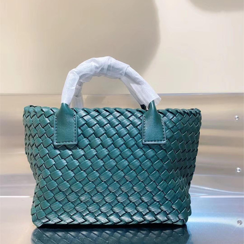 イントレチャートスタイルの】フレンチヴィンテージ編み込み