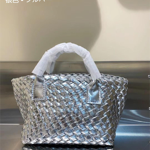 イントレチャートスタイルの】フレンチヴィンテージ編み込み