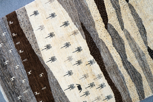 200×159cm【手織りペルシャギャッベ】アマレ族 ギャベ ペルシャ絨毯 9枚目の画像