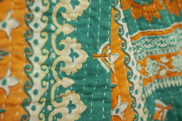 手縫いサリーパッチワークコットンスカート インド綿パッチワークスカート サリー糸刺繍スカート - トロピカルフラワー刺身刺繍 ク 18枚目の画像