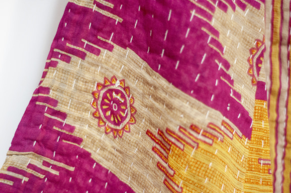手縫いサリーパッチワークコットンスカート インド綿パッチワークスカート サリー糸刺繍スカート - トロピカルフラワー刺身刺繍 ク 16枚目の画像