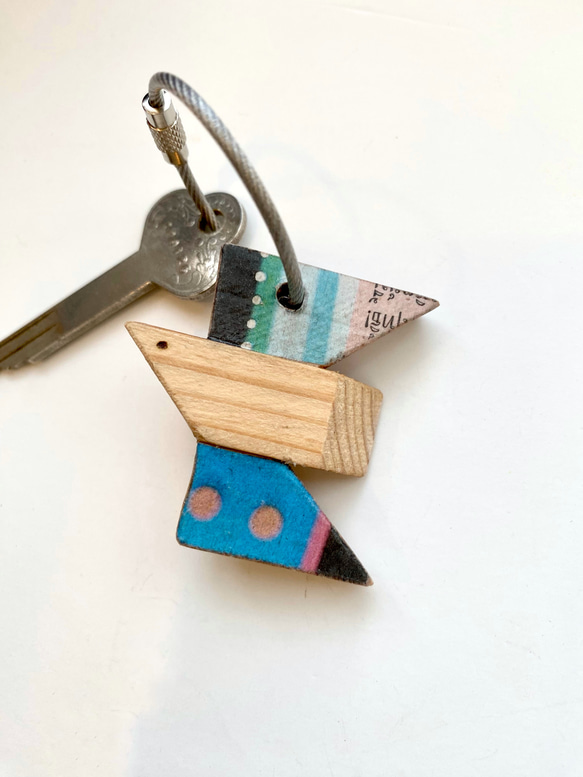 鑰匙扣/廢棄舊材料製成的鑰匙扣“coppa鑰匙扣-鳥-” 第5張的照片