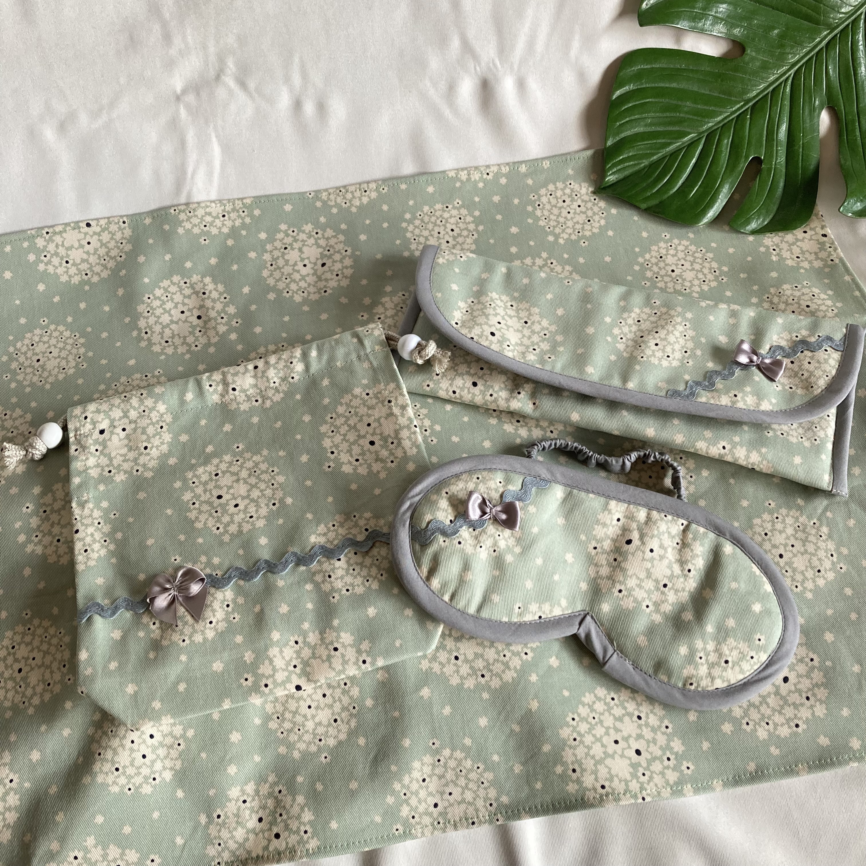 雨の日も華やかに…大人かわいい紫陽花シリーズB★アイマスク・ケース・ランチョンマット・巾着★あじさいアジサイ花