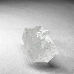 Thomas Gonzaga crystal/トマスゴンサガ産水晶原石 32：貫入水晶 ( レインボーあり ) 7枚目の画像