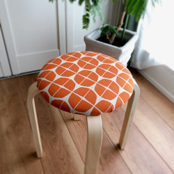 スツール　丸椅子　木製　スタッキングチェア   『　あさがおオレンジ　』 1枚目の画像