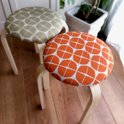 スツール　丸椅子　木製　スタッキングチェア   『　あさがおオレンジ　』 5枚目の画像