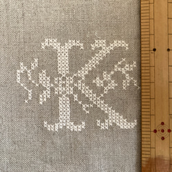 リネンクロス(青耳リネン）　アルファベット刺繍　K　 9枚目の画像