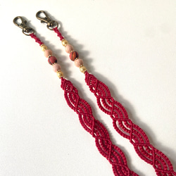 ［受注制作］macrame ⌘ kantha マクラメレースストラップ A-RED  [100〜130cm] 3枚目の画像