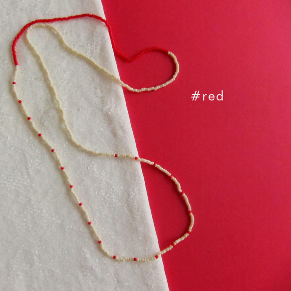 レッド KABURU 留め具のない かぶるタイプのガラスビーズネックレス 赤 72 1枚目の画像