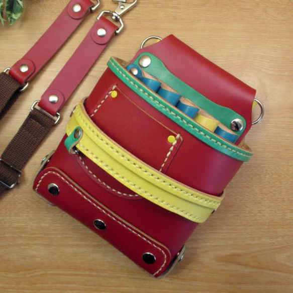 手縫い　本革　5丁差しシザーケース (赤色×カラフル)　　SCA-8/DAC 2枚目の画像