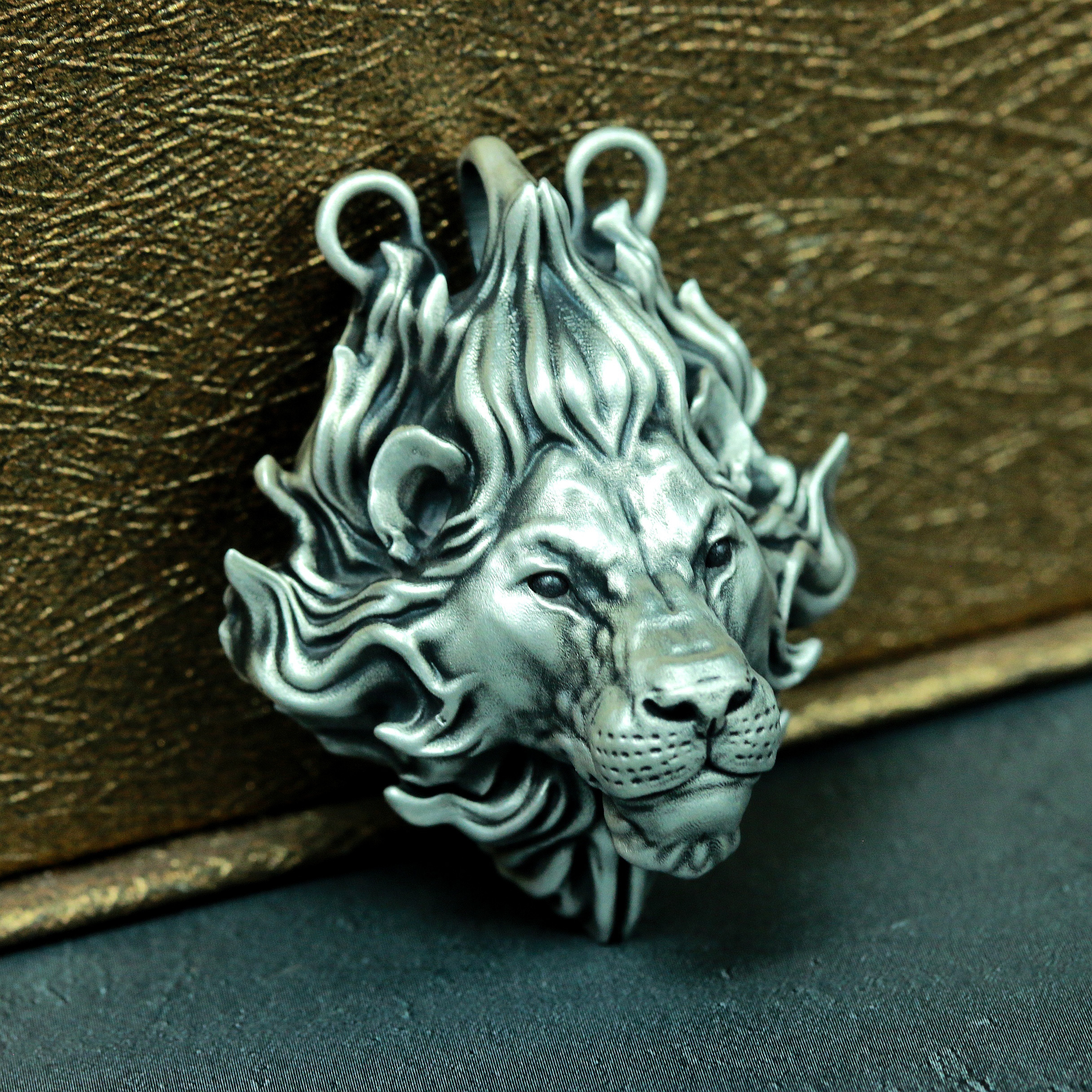 宝石をちりばめたライオン925シルバーペンダントネックレス、草原のライオンキング、雄大なライオンキングメンズギフトリング