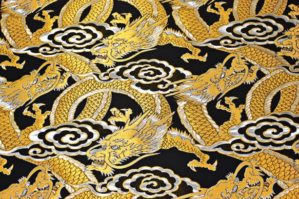 金色錦緞布料（新）金龍（龍）黑色 ☆ 布料寬度約 37 公分 x 長度 50 公分 ☆ 可連續切割 第2張的照片