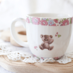 フローラルくまちゃんのちいさなマグカップ　　ポーセラーツ　花柄　ピンク　子ども用　キッズ 2枚目の画像