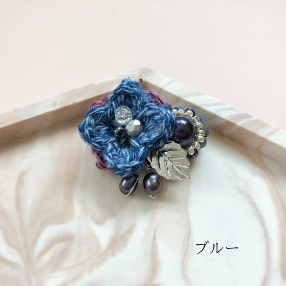 【受注制作】紫陽花モチーフのミニブローチ 4枚目の画像