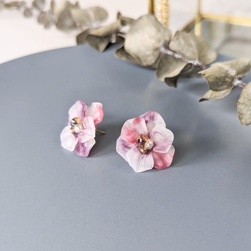 軽い着け心地のお花ピアス&イヤリング パープルピンク【受注制作