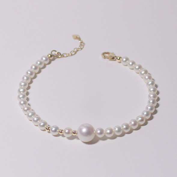 淡水パールのブレスレット バングル　真珠　淡水真珠 パール 　6月誕生石　夏の誕生石