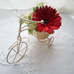 ❁來表達你的心情吧♡可愛的黏土插花【紅色非洲菊/康乃馨】❁ 第6張的照片