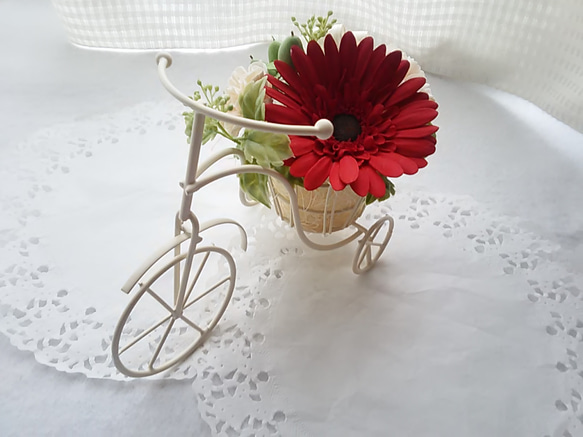 ❁來表達你的心情吧♡可愛的黏土插花【紅色非洲菊/康乃馨】❁ 第6張的照片