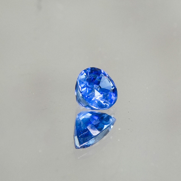 天然ブルーサファイア0.99ct 6枚目の画像