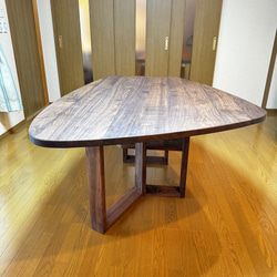 広葉樹175x135cmボックス脚変形テーブル （M21-1type） 5枚目の画像
