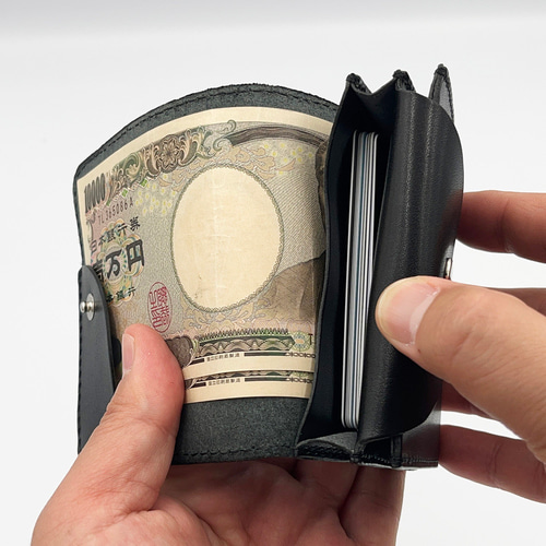 栃木レザー スタッズウォレット コンパクト財布 二つ折り財布