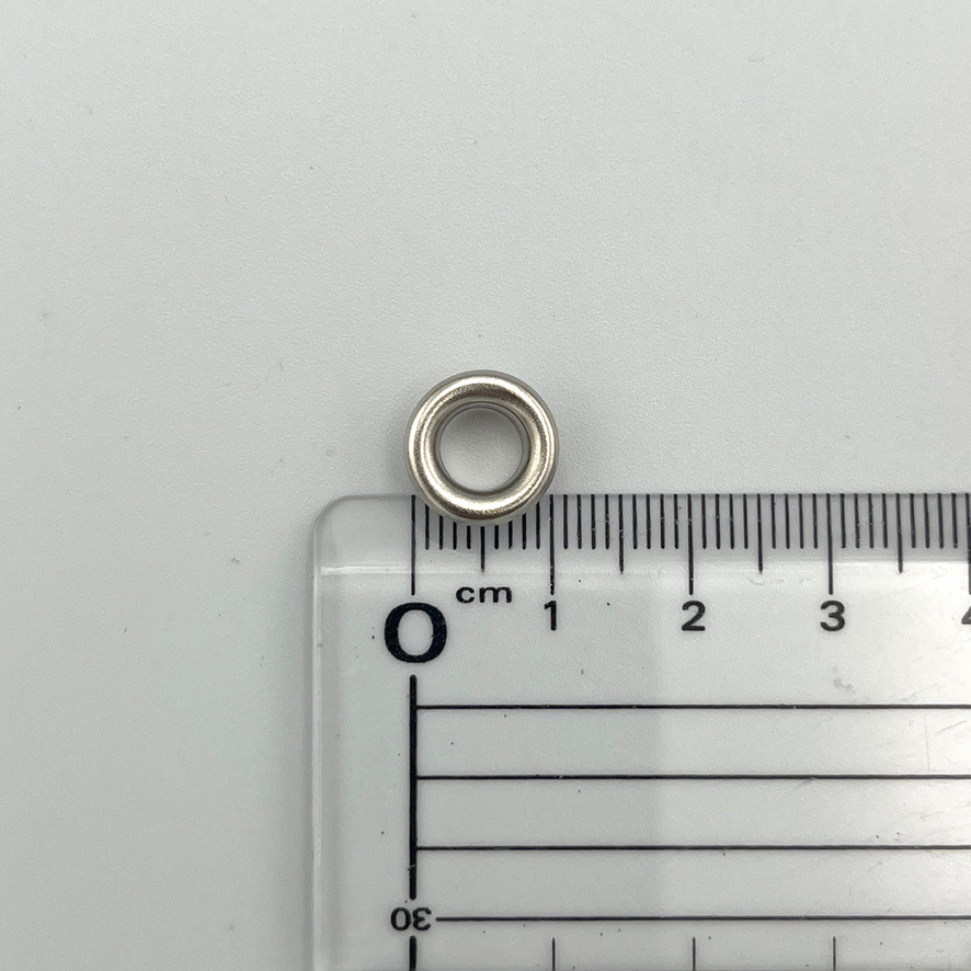 栃木レザー スタッズウォレット コンパクト財布 二つ折り財布 ［WL-001-ST5］【メール便送料無料】