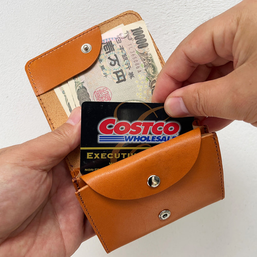 栃木レザーを使用した、小さくて大容量なコンパクト財布。［WL-001