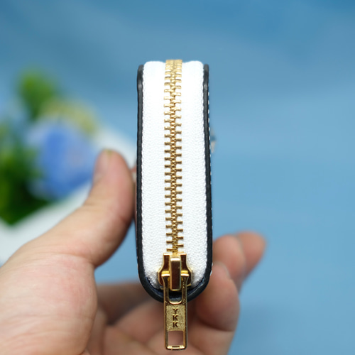 ルガトショルダー レザー ラウンドファスナー ミニウォレット ネイビー