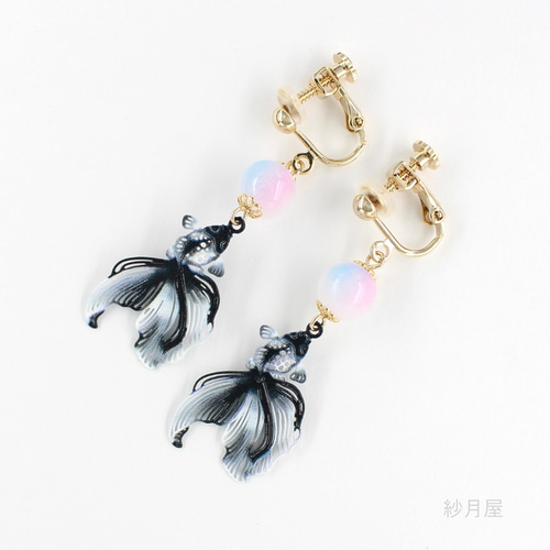 【魚のモチーフでおしゃれに個性をプラス♪】CHANEL ピアス 金魚イヤリング】 ピアス 和風 黒 ブラック プレゼント