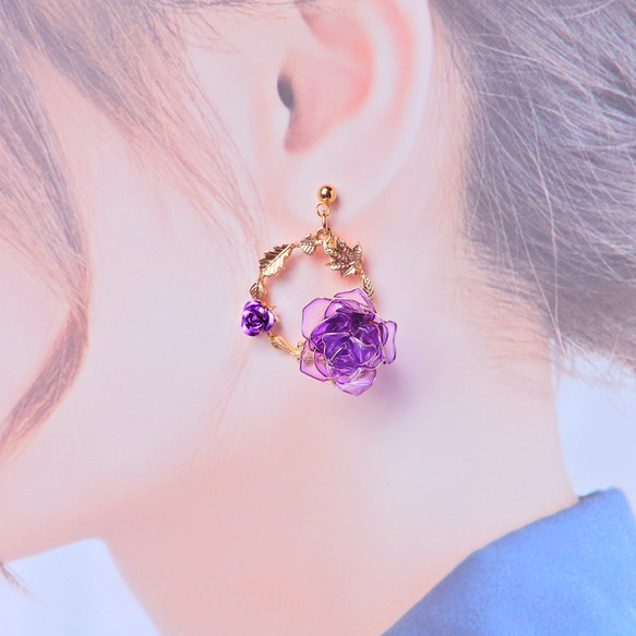 紫薔薇のアシンメトリーピアス・イヤリング　ディップアート/耳飾り 3枚目の画像