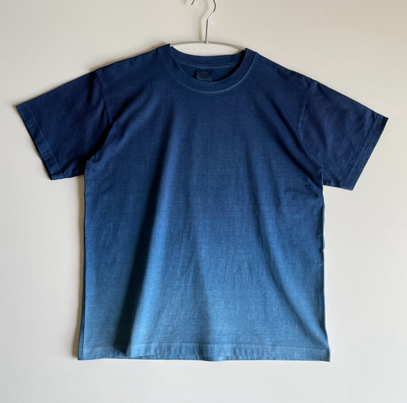 『空』グラデーション Tシャツ 半袖 藍染 【受注制作】 1枚目の画像