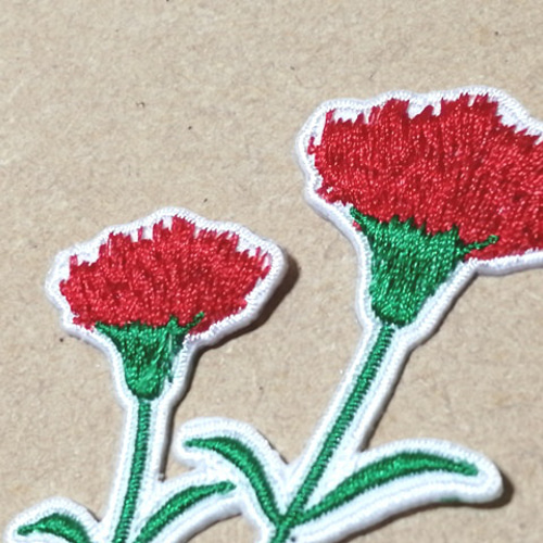 縁取り全刺繍カーネーションの花ワッペン ワッペン・アップリケ