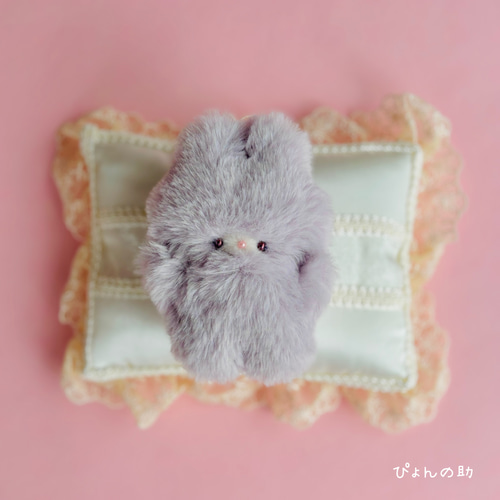 ラベンダーちゃん♡フワフワブローチ♡うさぎさん♡④ ブローチ  