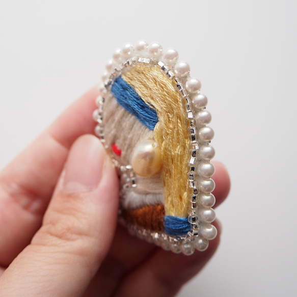✳︎ 真珠の耳飾りの少女 フェルメール ✳︎ ビーズ 刺繍 ブローチ 6枚目の画像