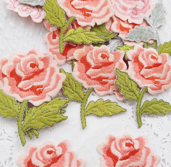 10枚  高品質  刺繍 お花モチーフ  ハンドメイド パーツ　手芸　素材 3枚目の画像