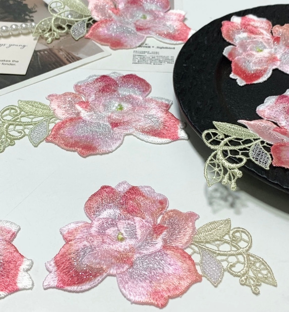 高品質❣  6枚  銀糸いり ケミカルレース 刺繍 お花モチーフ  ハンドメイド パーツ　手芸　素材 3枚目の画像