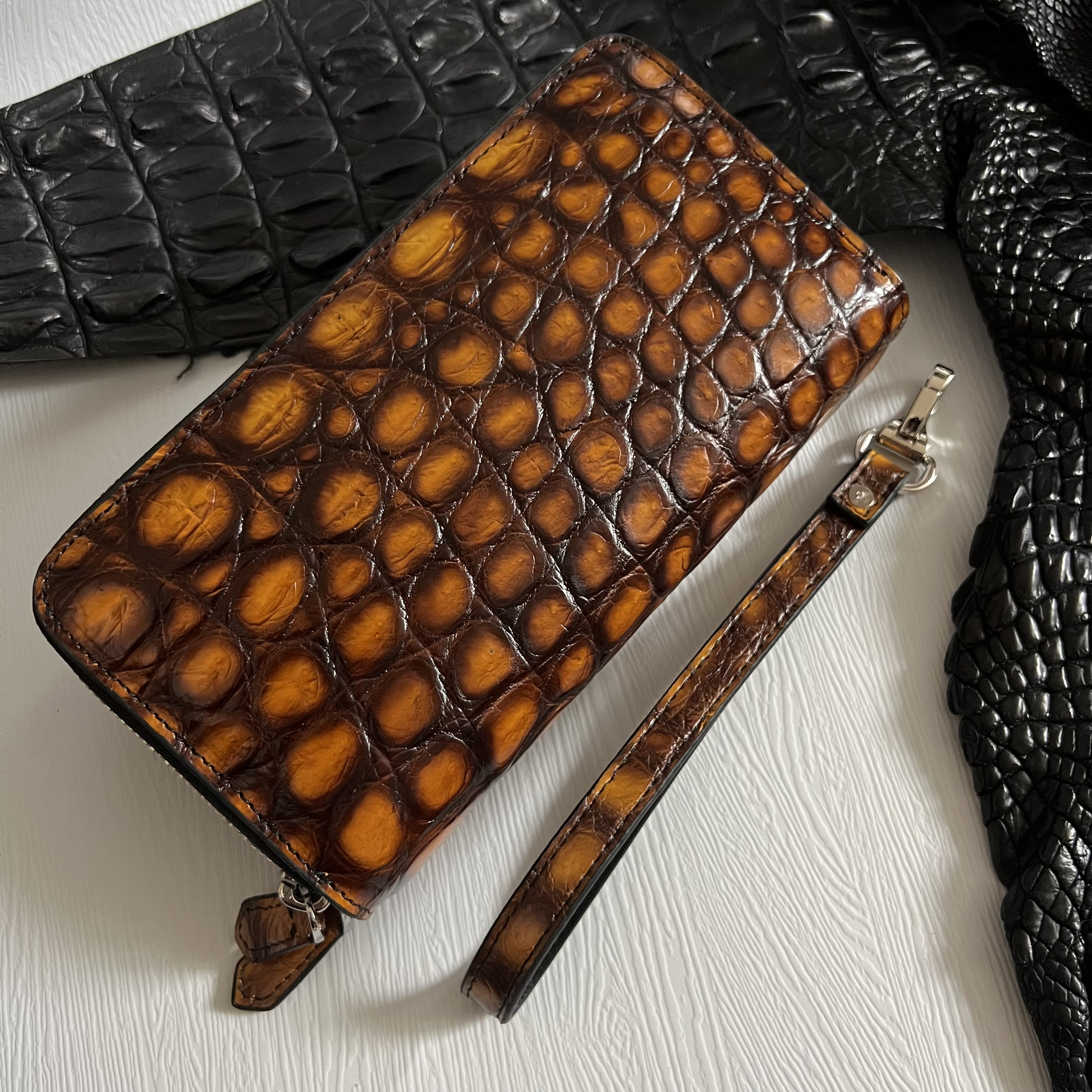 期間限定セール　新品　クロコダイル メンズ ラウンドファスナー ワニ革 鰐 本革　長財布　ダブルファスナー
