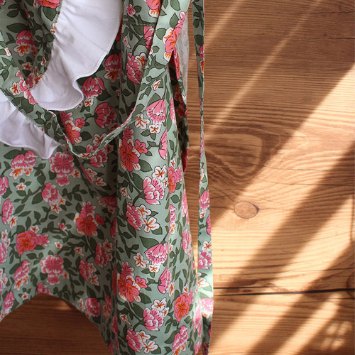 ck40 銘仙 アンティーク 緑にピンクの花柄 韓国製 花柄 アンティークなピンクフラワー 生地 コットン100