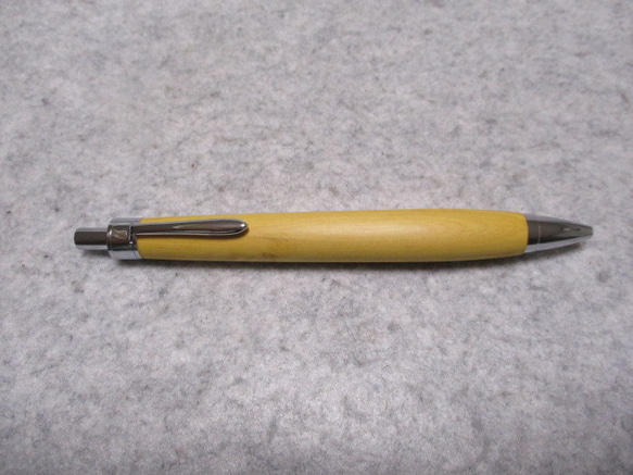 御蔵島柘植　縮み杢　椿油仕上げ　木軸ボールペン(シャープペンシル) 1枚目の画像