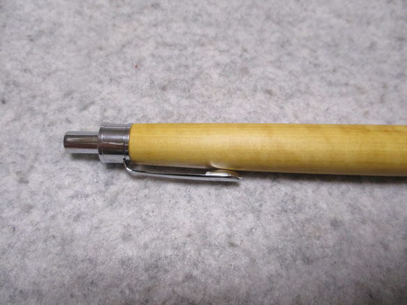 御蔵島柘植　縮み杢　椿油仕上げ　木軸ボールペン(シャープペンシル) 6枚目の画像
