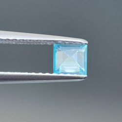 ブルージルコン　天然石 0.4 ct Natural Blue Zircon 7枚目の画像