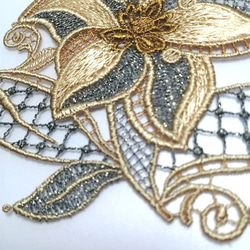 高品質❣  4枚  金糸いり ケミカルレース 刺繍 お花モチーフ  ハンドメイド パーツ　手芸　素材 2枚目の画像