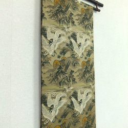 [(16)1928] 194cm/由大正、昭和時代的腰帶改造而成/嬉戲鶴/掛毯桌布 第2張的照片