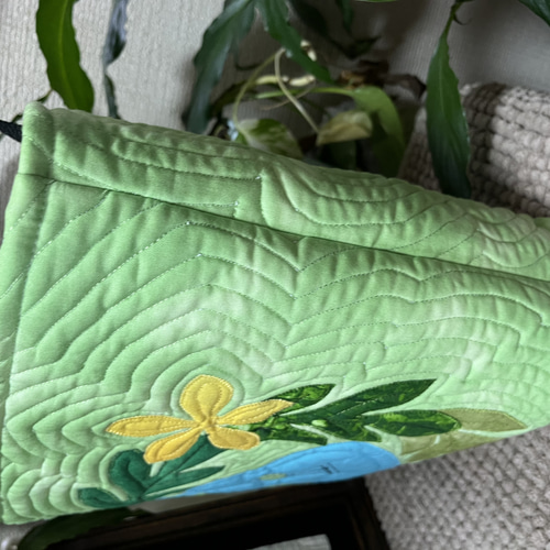 ハワイアンキルトバッグ トートバッグ ウクレレ プルメリア パッチ