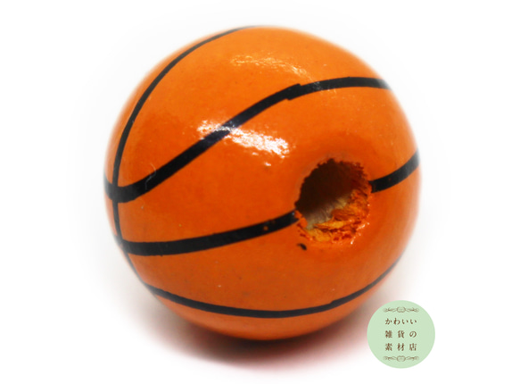 バスケットボールの丸い木製ウッドビーズ☆キッズアクセサリーにも！（スポーツチャーム）6個セット #BW-0011 3枚目の画像