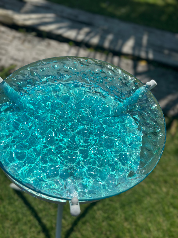 現品販売　在庫有り　エメラルドブルーの海　波紋大　ガラスガラスサイドテーブル丸  珊瑚礁　table  Sea 7枚目の画像