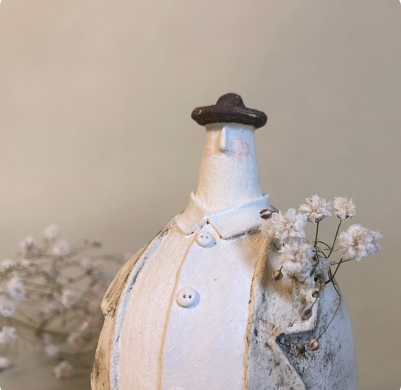 帽子とジャケットの人 一輪挿し・花器 一輪挿し・花瓶・花器 tenoniwa 