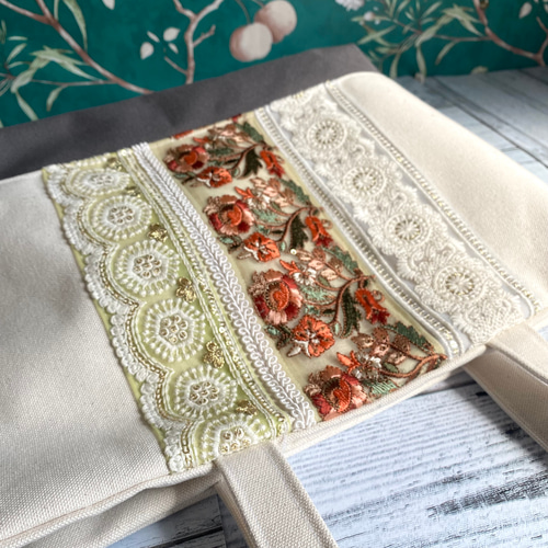 インド刺繍リボンのA4サイズ収納可能！トートバッグ⭐︎訳あり